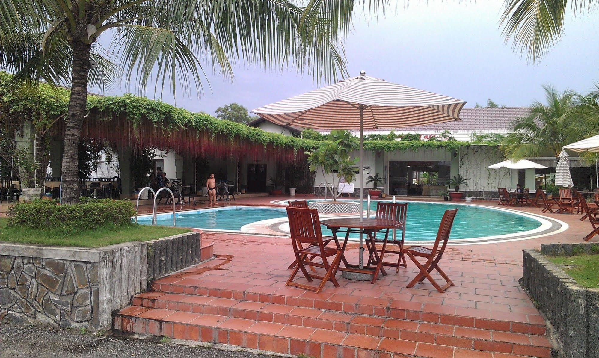Sao Mai Phu My Resort Exteriör bild